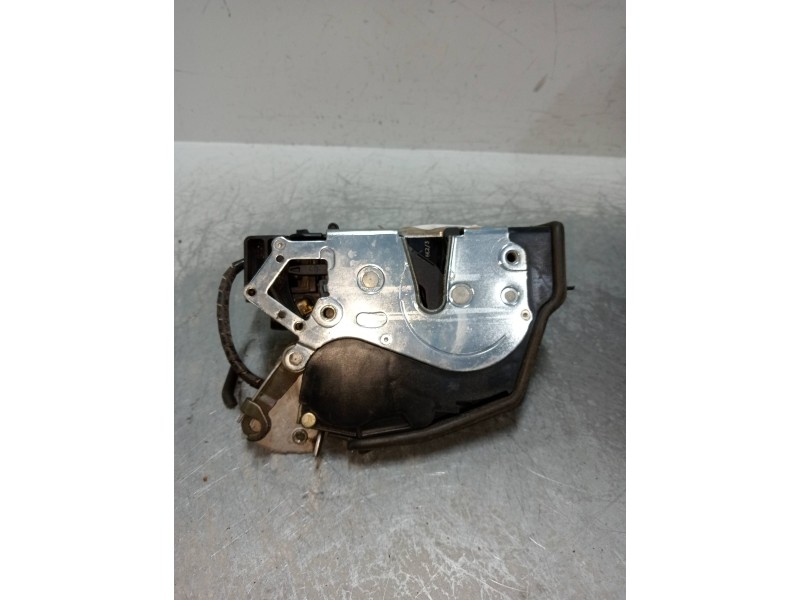 Recambio de motor cierre centralizado trasero derecho para bmw serie 7 (e65/e66) 3.6 v8 32v cat referencia OEM IAM 7028910  4P