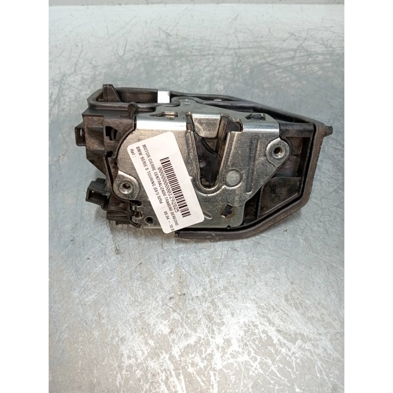 Recambio de motor cierre centralizado trasero derecho para bmw serie 5 touring (e61) 525d referencia OEM IAM 7167070  5P