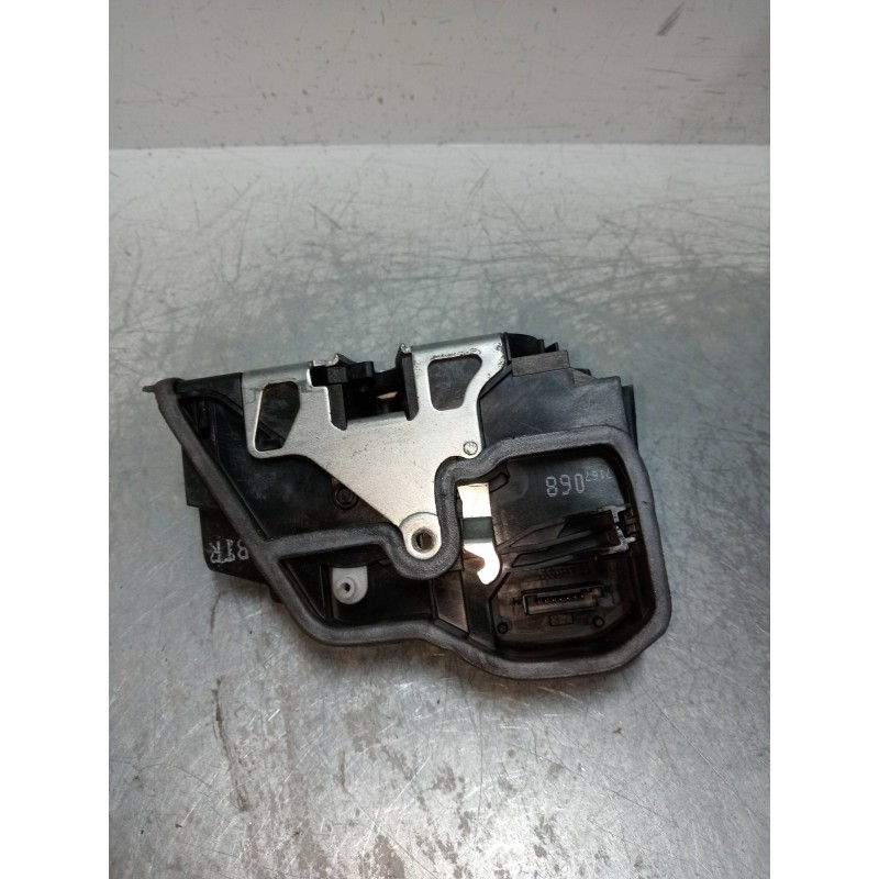 Recambio de motor cierre centralizado delantero derecho para bmw serie 5 touring (e61) 525d referencia OEM IAM 7167068  5P