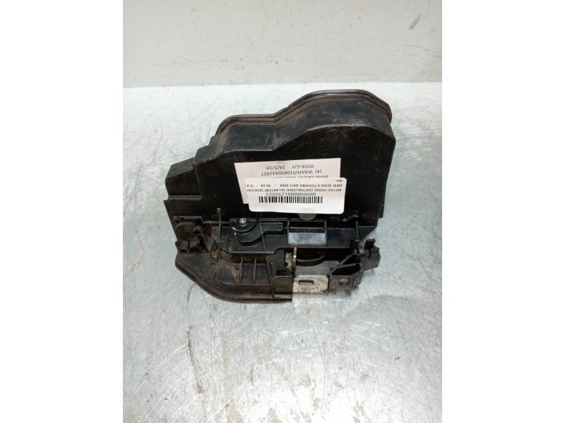 Recambio de motor cierre centralizado delantero derecho para bmw serie 5 touring (e61) 525d referencia OEM IAM 7167068  5P