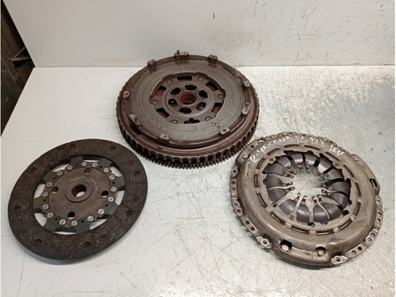 Recambio de kit embrague para renault megane iii berlina 5 p dynamique referencia OEM IAM   