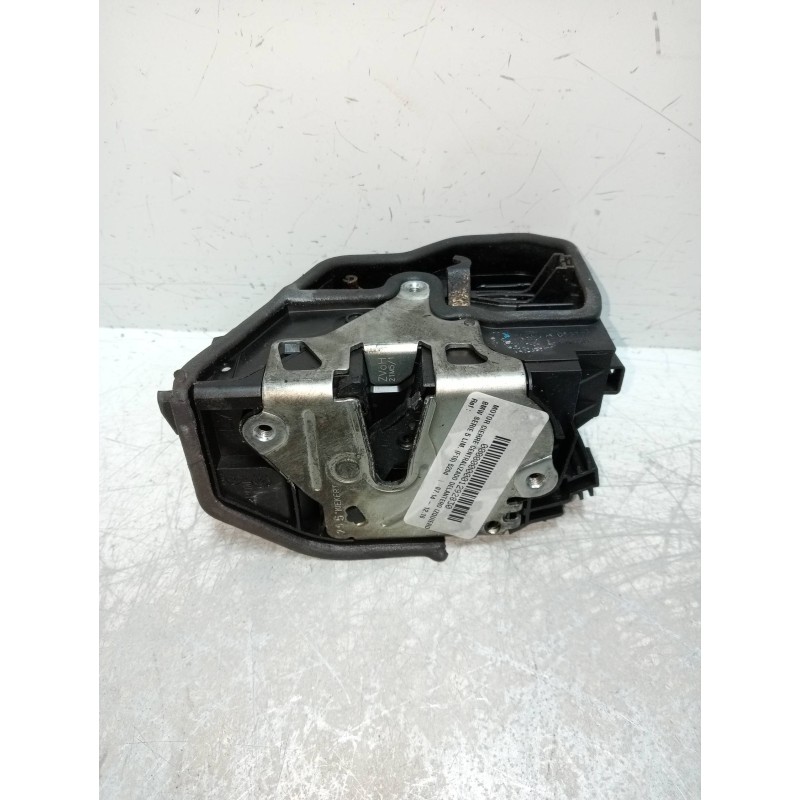 Recambio de motor cierre centralizado delantero izquierdo para bmw serie 5 lim. (f10) 520d referencia OEM IAM A053702  4P