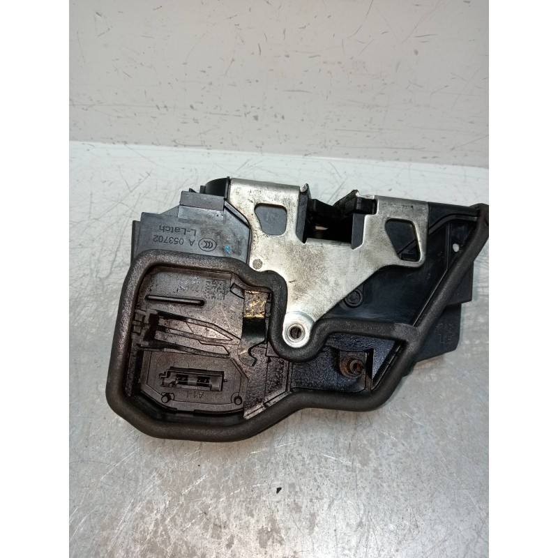 Recambio de motor cierre centralizado delantero izquierdo para bmw serie 5 lim. (f10) 520d referencia OEM IAM A053702  4P