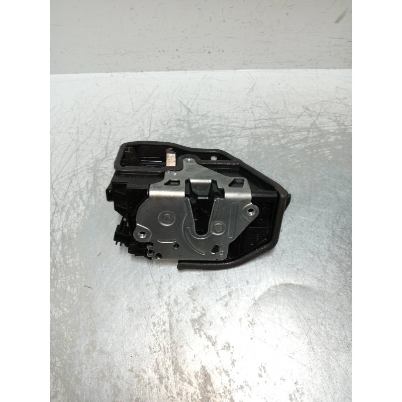 Recambio de motor cierre centralizado delantero derecho para bmw serie 5 lim. (f10) 520d referencia OEM IAM 7229458 A053702 4P
