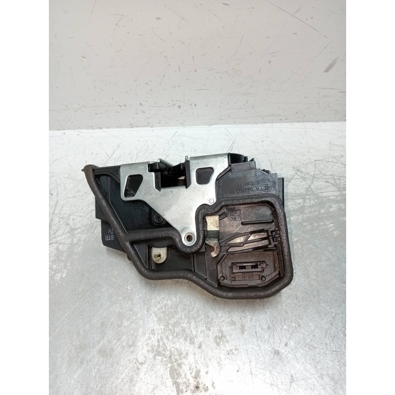 Recambio de motor cierre centralizado delantero derecho para bmw serie 5 lim. (f10) 520d referencia OEM IAM 7229458 A053702 4P