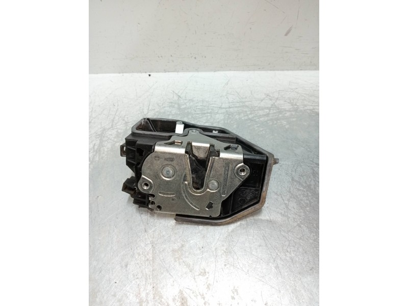 Recambio de motor cierre centralizado delantero derecho para bmw serie 5 berlina (e60) 535d referencia OEM IAM 7167068  4P