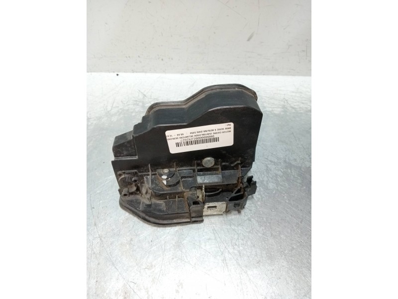 Recambio de motor cierre centralizado delantero derecho para bmw serie 5 berlina (e60) 535d referencia OEM IAM 7167068  4P