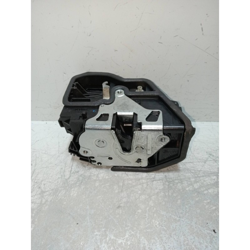 Recambio de motor cierre centralizado trasero derecho para bmw serie 5 lim. (f10) 520d referencia OEM IAM 7229460 A053702 4P