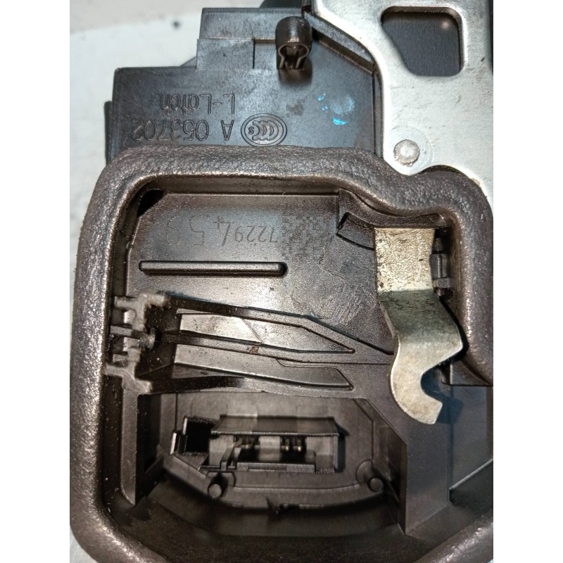 Recambio de motor cierre centralizado trasero izquierdo para bmw serie 5 lim. (f10) 520d referencia OEM IAM 7229459 A053702 4P