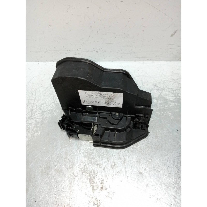 Recambio de motor cierre centralizado trasero izquierdo para bmw serie 5 lim. (f10) 520d referencia OEM IAM 7229459 A053702 4P