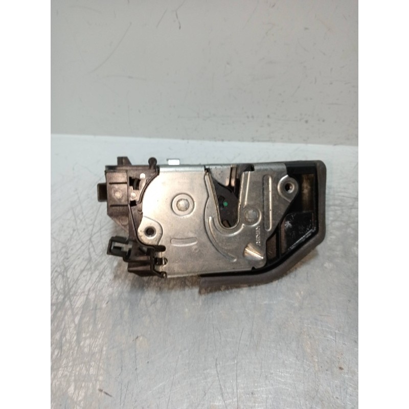 Recambio de motor cierre centralizado trasero derecho para bmw serie 5 berlina (e60) 530d referencia OEM IAM 7036172  4P