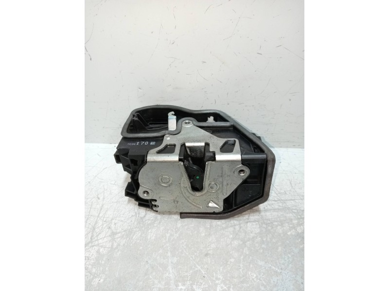 Recambio de motor cierre centralizado delantero derecho para bmw serie 5 berlina (e60) 530d referencia OEM IAM 7036170  4P