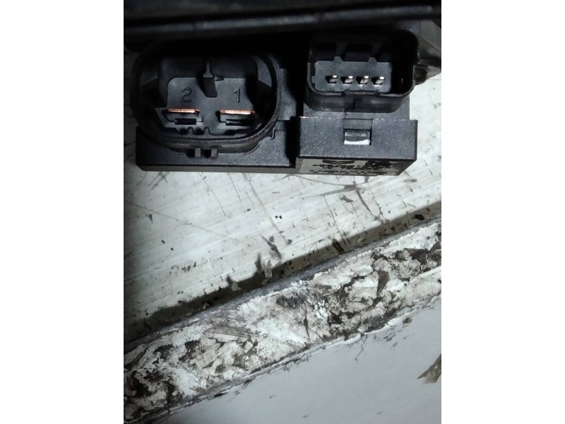 Recambio de electroventilador para peugeot 307 berlina (s2) x-line referencia OEM IAM 8240503 3J254209 