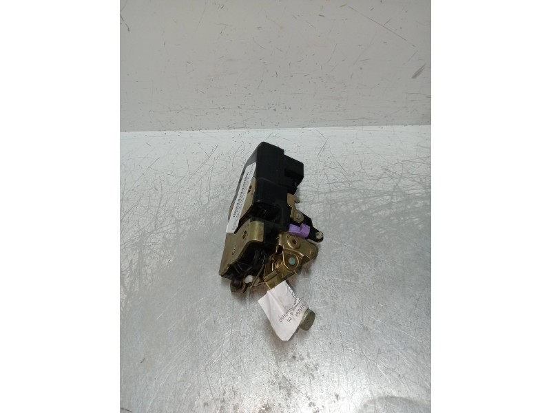 Recambio de motor cierre centralizado delantero izquierdo para chrysler voyager (rg) 2.8 crd cat referencia OEM IAM   4P