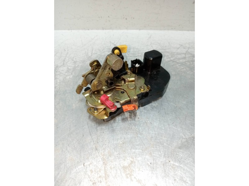 Recambio de motor cierre centralizado delantero izquierdo para chrysler pt cruiser (pt) 2.0 16v cat referencia OEM IAM   5P