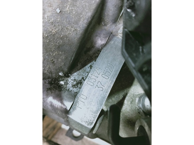 Recambio de caja cambios para audi a3 sedán(8vs) attraction referencia OEM IAM PTU 03124 37 0529 6V