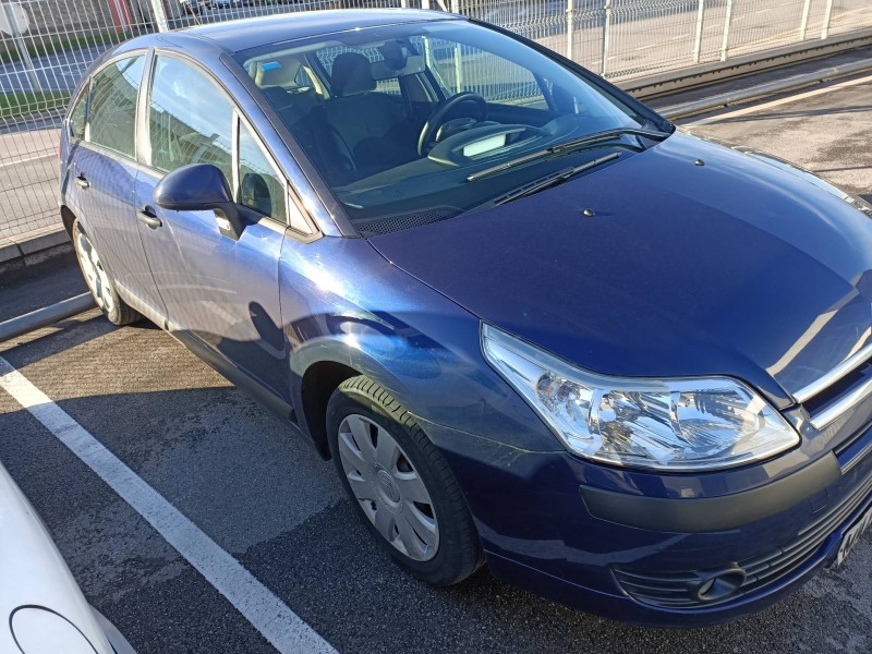 citroen c4 berlina del año 2008