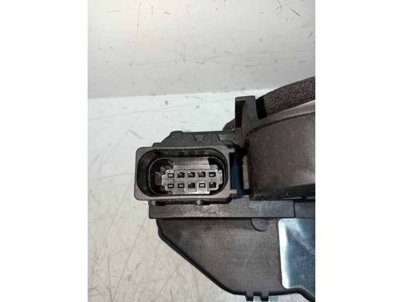 Recambio de motor cierre centralizado trasero derecho para chevrolet cruze station wagon ltz referencia OEM IAM   5P