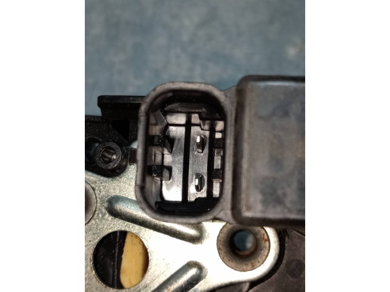 Recambio de motor cierre centralizado trasero izquierdo para chevrolet kalos 1.2 se referencia OEM IAM   5P