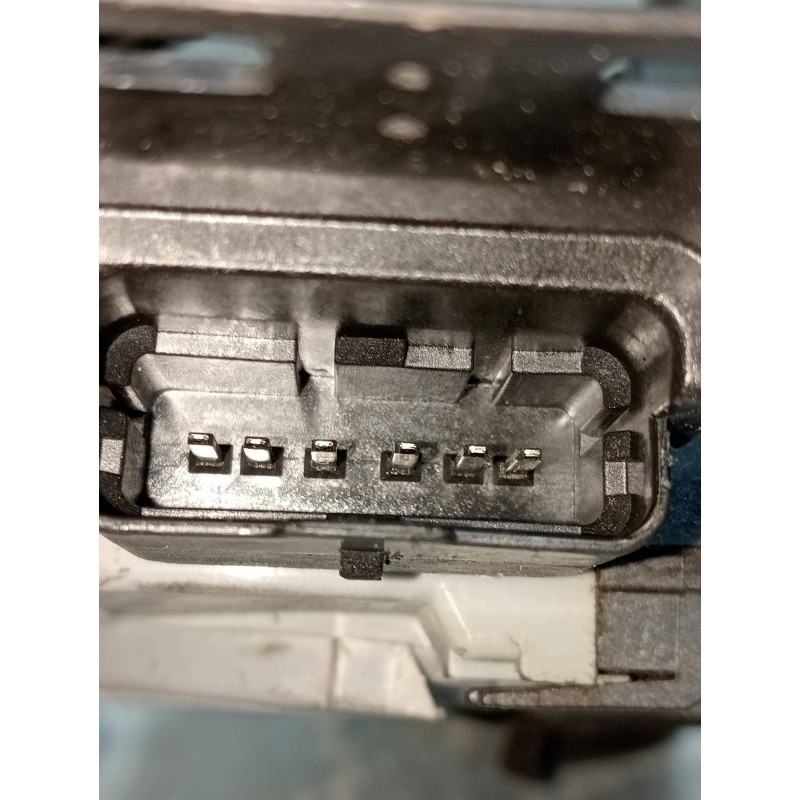 Recambio de motor cierre centralizado trasero izquierdo para citroen c5 berlina exclusive referencia OEM IAM 574395 A01775 4P