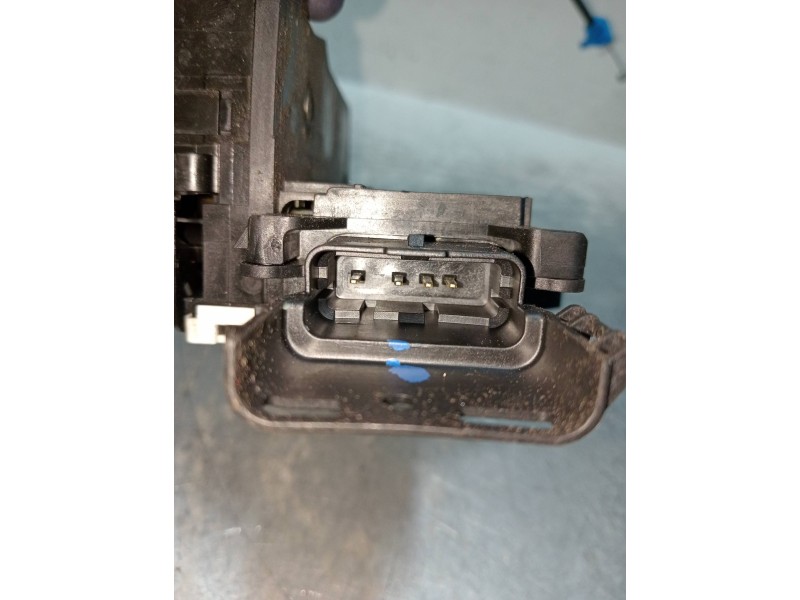 Recambio de motor cierre centralizado delantero derecho para citroen c4 picasso avatar referencia OEM IAM 24099816  5P