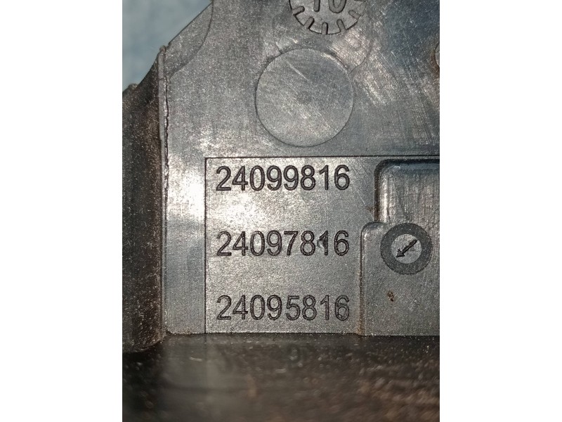 Recambio de motor cierre centralizado delantero derecho para citroen c4 picasso avatar referencia OEM IAM 24099816  5P