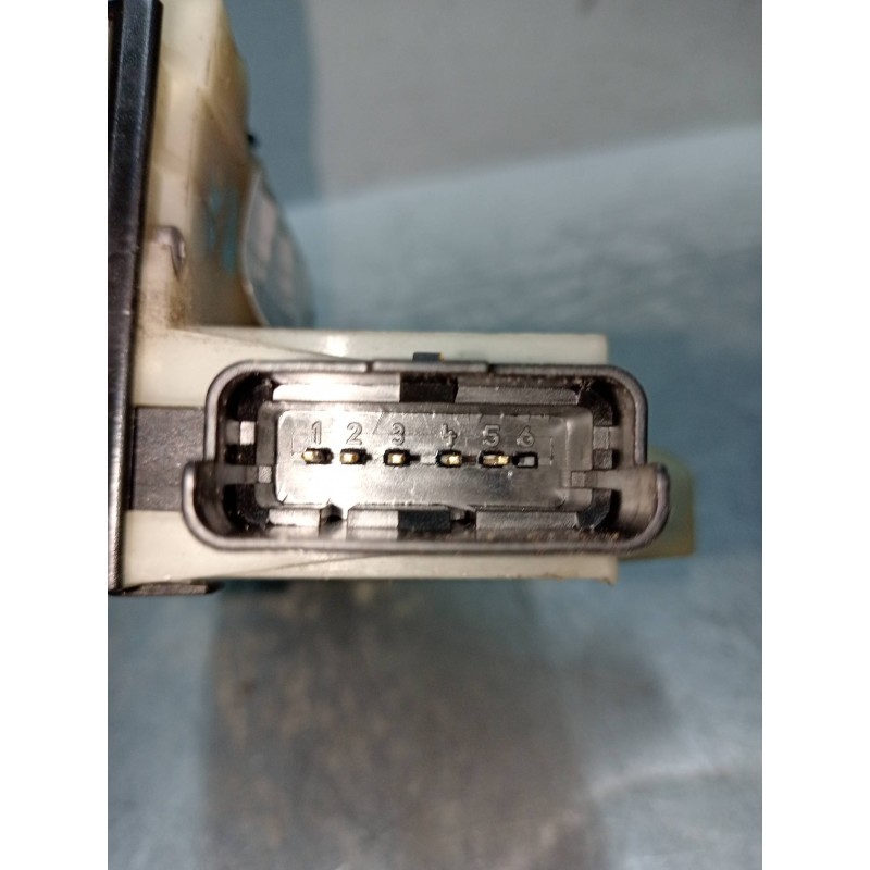 Recambio de motor cierre centralizado delantero derecho para citroen c4 lim. 1.6 hdi fap referencia OEM IAM   5P