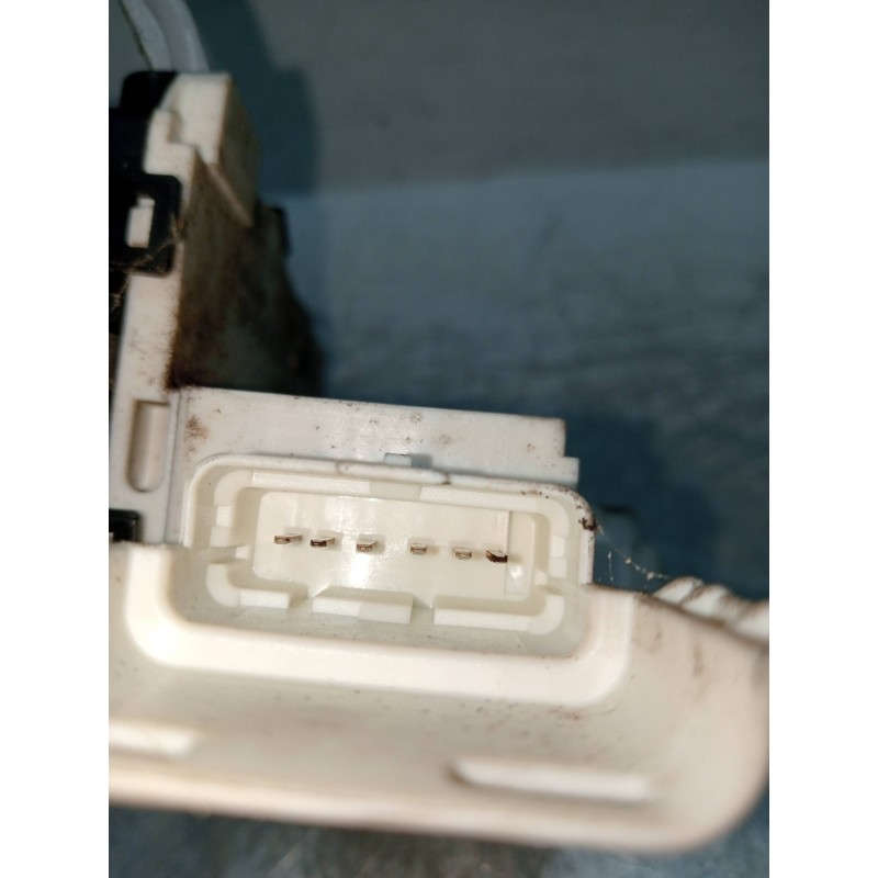 Recambio de motor cierre centralizado delantero derecho para citroen c4 berlina 1.6 16v cat (nfu / tu5jp4) referencia OEM IAM 96