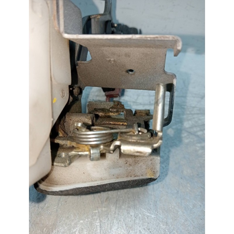 Recambio de motor cierre centralizado trasero derecho para citroen c1 1.0 cat (384f) referencia OEM IAM   5P