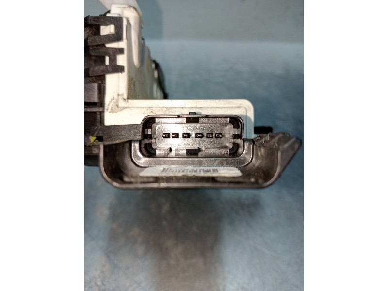 Recambio de motor cierre centralizado trasero derecho para citroen c3 1.4 hdi referencia OEM IAM 732315 A04096 5P