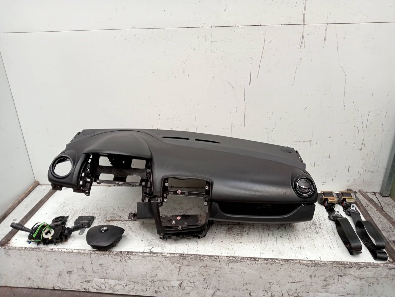 Recambio de kit airbag para renault clio iv technofeel referencia OEM IAM A2C80613911 985101389RA 