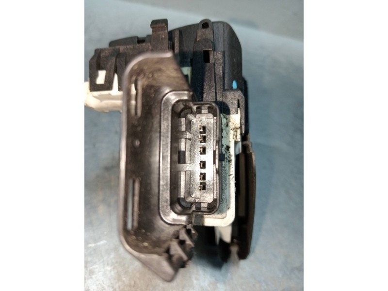 Recambio de motor cierre centralizado trasero izquierdo para citroen c3 1.4 hdi referencia OEM IAM 732314 A04095 5P