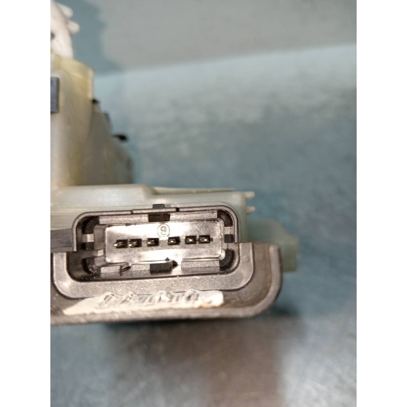 Recambio de motor cierre centralizado delantero derecho para citroen c3 shine referencia OEM IAM 123980 16942937 5P