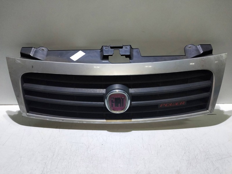 Recambio de rejilla delantera para fiat scudo combi (272) 2.0 16v jtdm cat referencia OEM IAM   