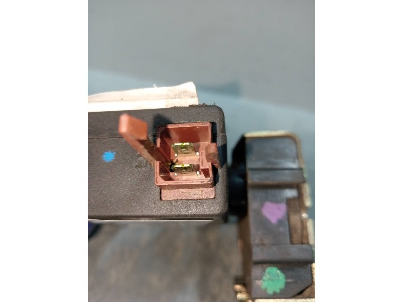 Recambio de motor cierre centralizado trasero derecho para citroen saxo 1.1 seduction referencia OEM IAM   