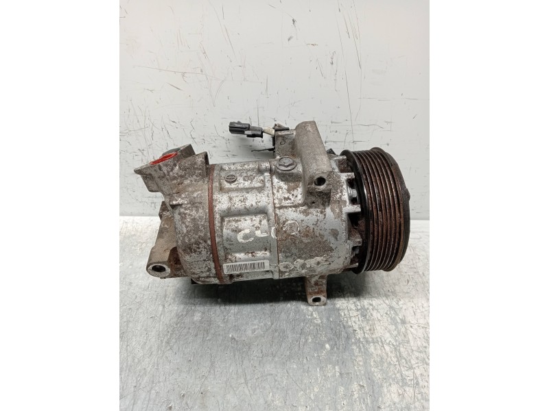 Recambio de compresor aire acondicionado para renault clio iv technofeel referencia OEM IAM 926000217R  