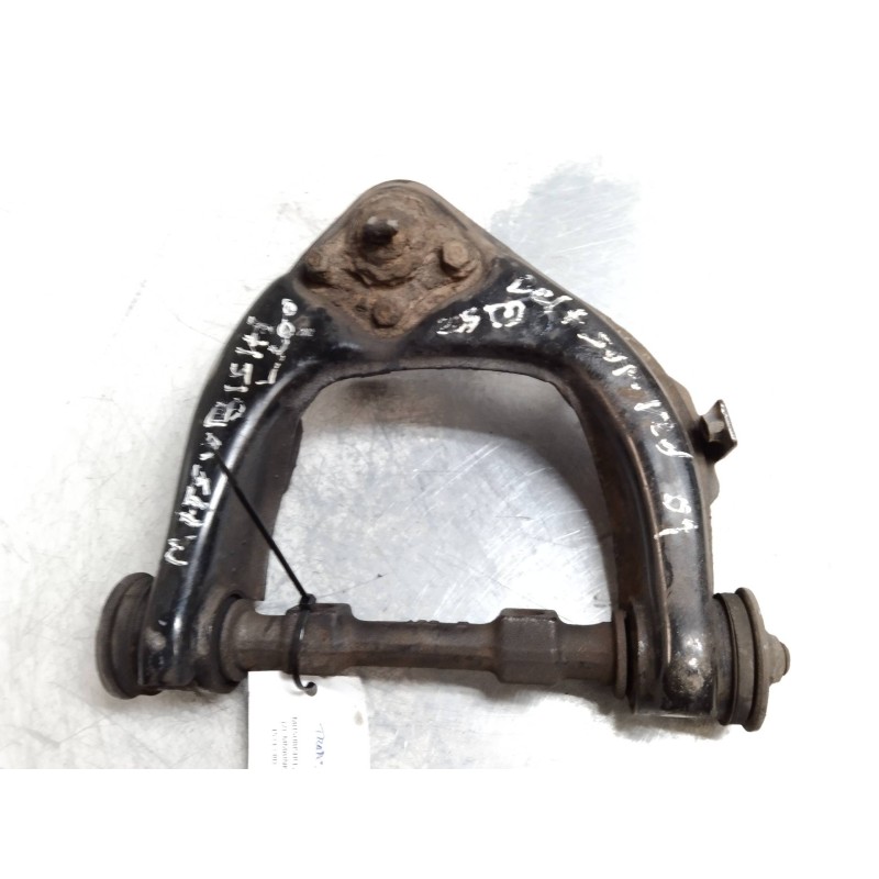 Recambio de brazo suspension superior delantero izquierdo para mitsubishi l 200 (k6/7) 2500 td glx (4-ptas.) referencia OEM IAM 