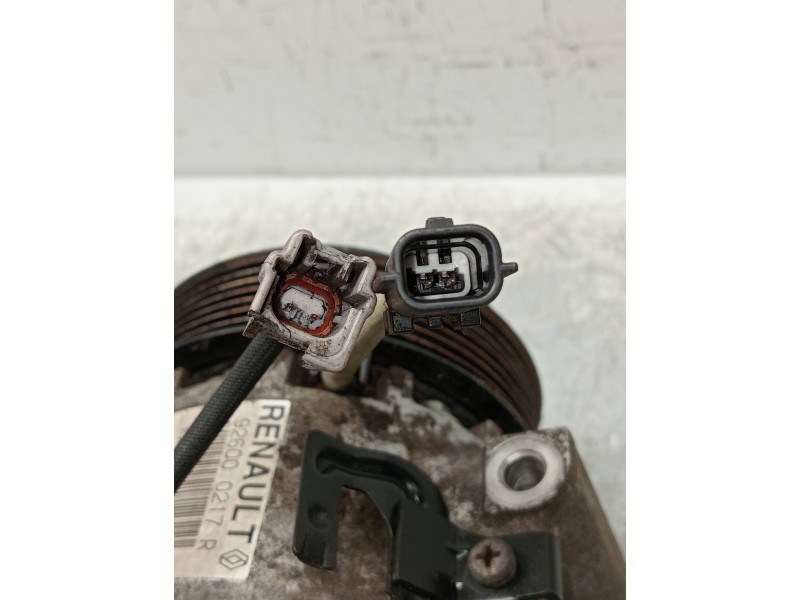 Recambio de compresor aire acondicionado para renault clio iv technofeel referencia OEM IAM 926000217R  