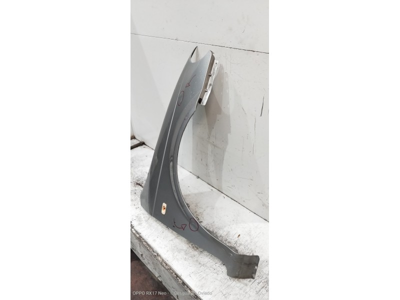 Recambio de aleta delantera derecha para kia carnival ii 2.9 cdri ex referencia OEM IAM   