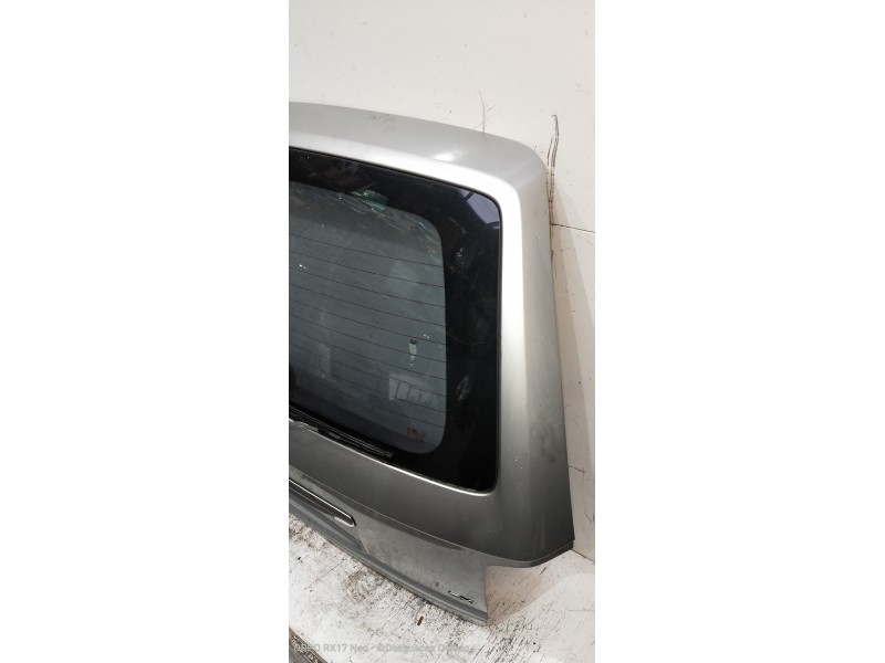 Recambio de porton trasero para kia carnival ii 2.9 cdri ex referencia OEM IAM   