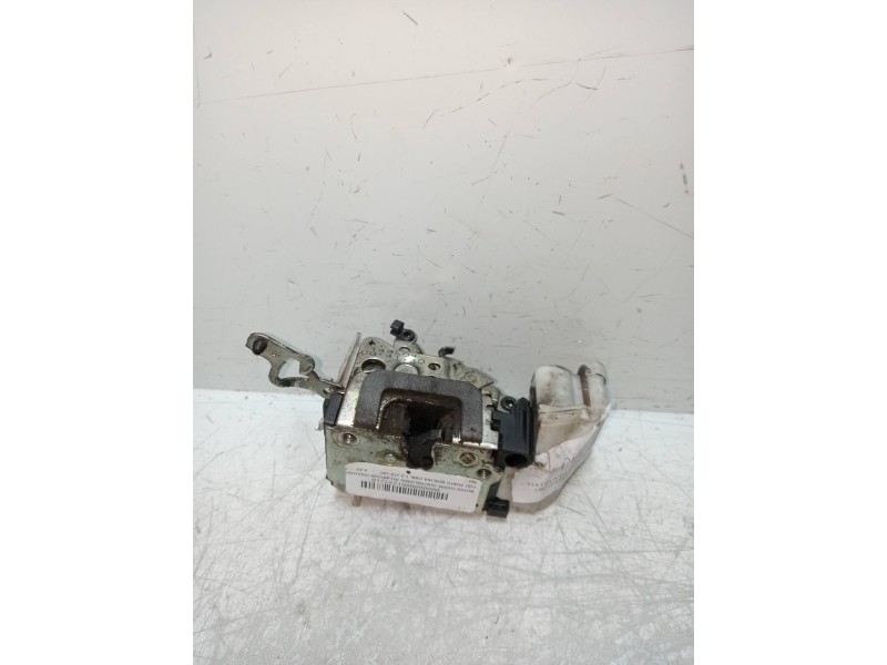 Recambio de motor cierre centralizado delantero izquierdo para fiat punto berlina (188) 1.3 jtd cat referencia OEM IAM  3P 