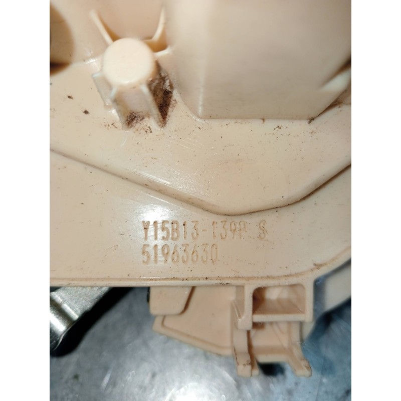 Recambio de motor cierre centralizado trasero izquierdo para fiat panda (319) 1.2 cat referencia OEM IAM 51963630  