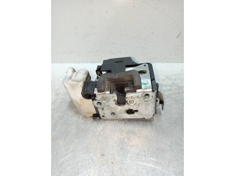 Recambio de motor cierre centralizado delantero derecho para fiat doblo cargo (223) 1.9 jtd sx furg. panorama referencia OEM IAM Recambio de motor cierre centralizado delantero derecho para fiat doblo cargo (223) 1.9 jtd sx furg. panorama referencia OEM IAM