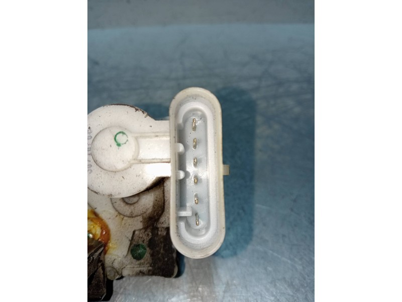 Recambio de motor cierre centralizado delantero derecho para fiat doblo cargo (223) 1.9 jtd sx furg. panorama referencia OEM IAM