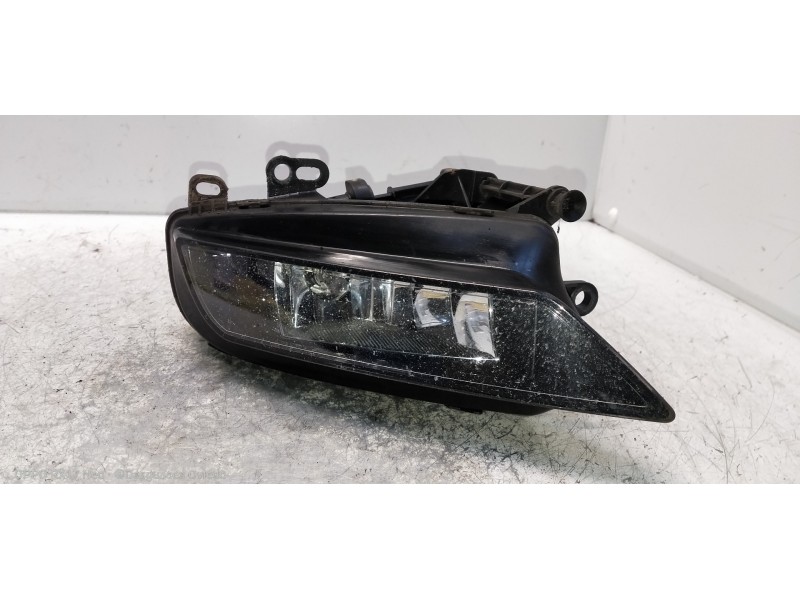 Recambio de faro antiniebla izquierdo para audi a3 sedán(8vs) attraction referencia OEM IAM 8V0941699B  