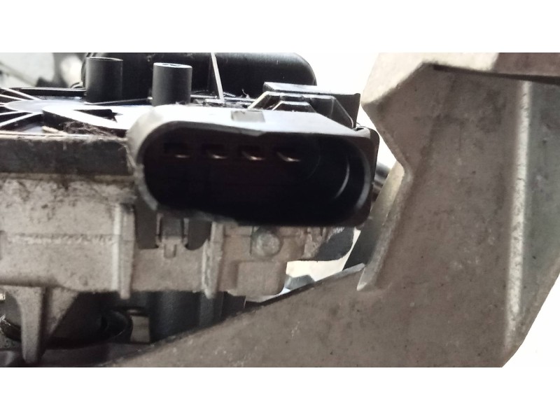 Recambio de motor limpia delantero para ford kuga (cbv) trend referencia OEM IAM 0390241696 8V4117508AA 3397021252 8V4117504AC