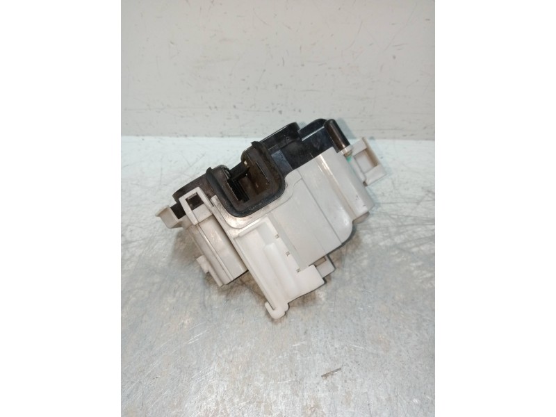 Recambio de motor cierre centralizado delantero derecho para fiat bravo (198) 1.9 16v dynamic multijet referencia OEM IAM 517982