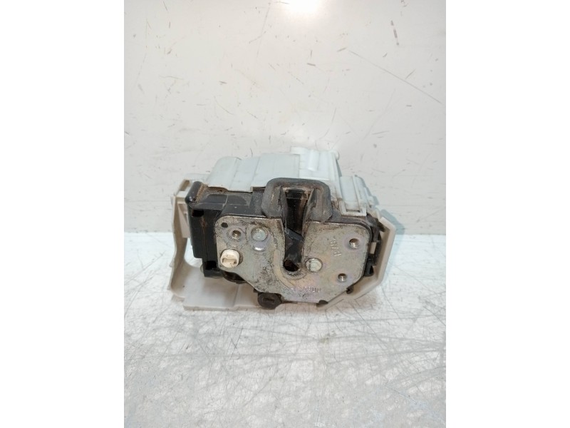 Recambio de motor cierre centralizado trasero derecho para fiat bravo (198) 1.9 16v dynamic multijet referencia OEM IAM 51798292