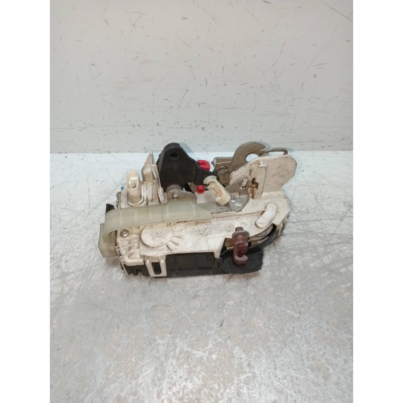 Recambio de motor cierre centralizado trasero derecho para dodge caliber 2.0 16v crd cat referencia OEM IAM   5P Recambio de motor cierre centralizado trasero derecho para dodge caliber 2.0 16v crd cat referencia OEM IAM   5P