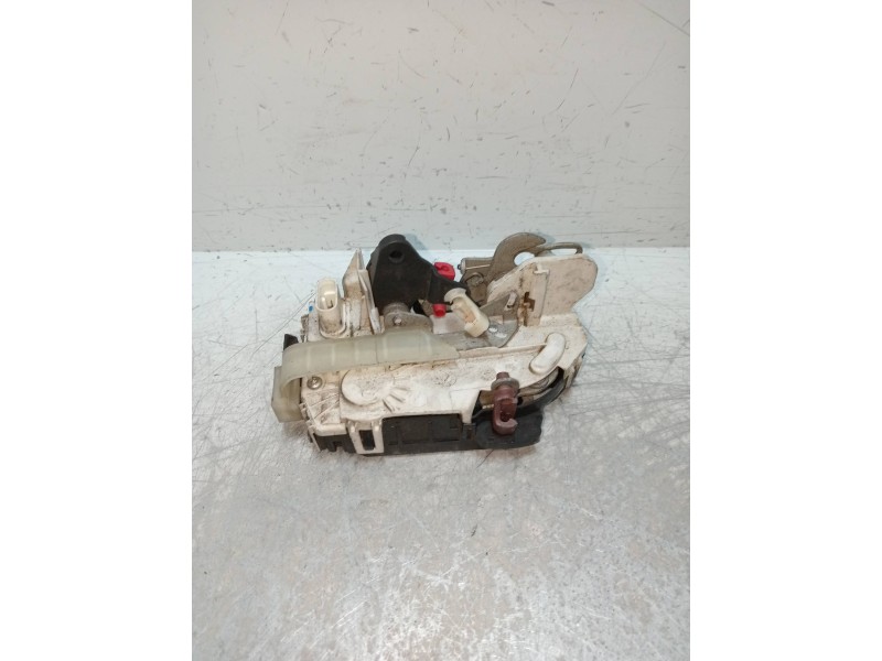 Recambio de motor cierre centralizado trasero derecho para dodge caliber 2.0 16v crd cat referencia OEM IAM   5P Recambio de motor cierre centralizado trasero derecho para dodge caliber 2.0 16v crd cat referencia OEM IAM   5P